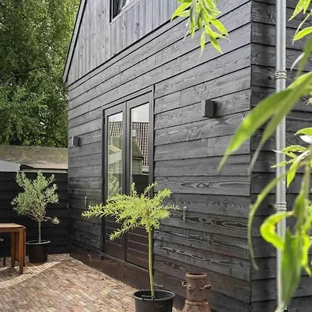 Black Barn. Feriehus Broek in Waterland
