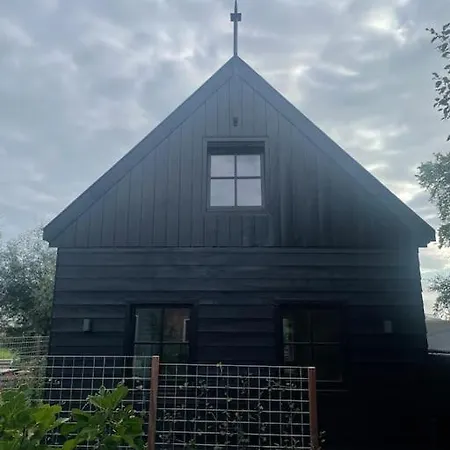 Black Barn. * Broek in Waterland